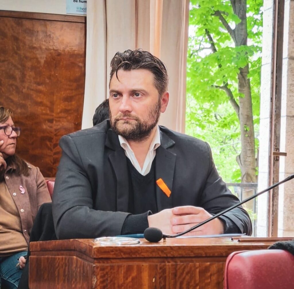 Crisis en IOMA: Beneito denuncia «vaciamiento» y exige respuestas a Kicillof