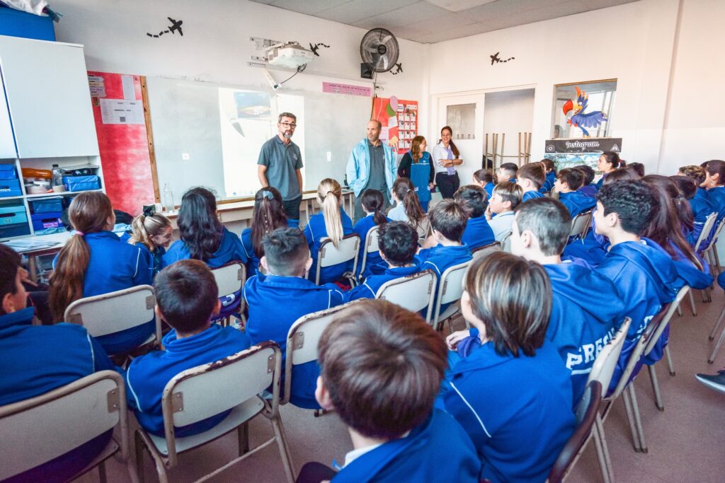 Más de 3 mil chicos participaron de las charlas sobre bullying, grooming y vida digital