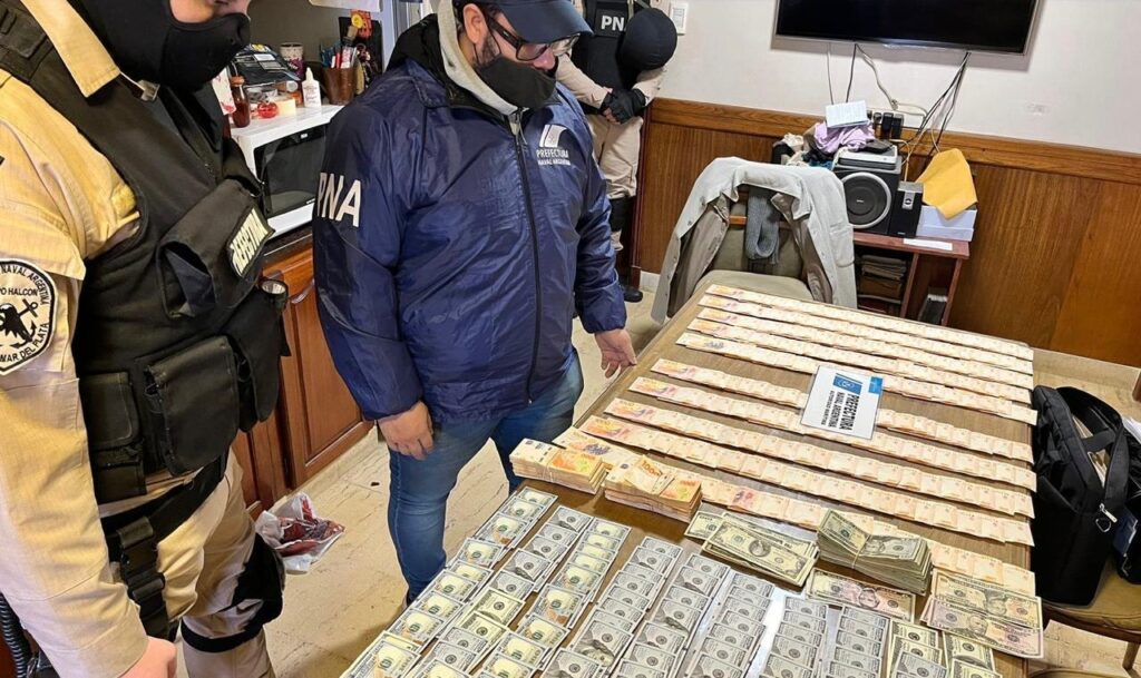 Video: golpe al narcotráfico en Mar del Plata dejó dos detenidos y el secuestro de drogas y $46 millones