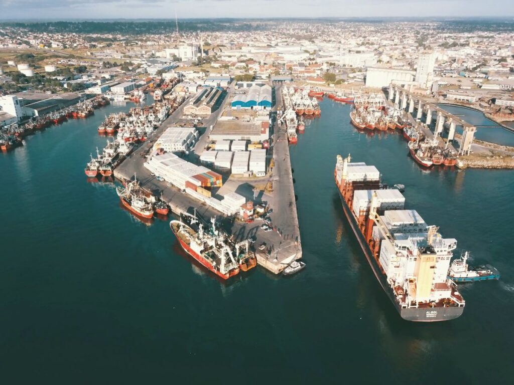 Buscan potenciar las exportaciones de la región desde el puerto de Mar del Plata