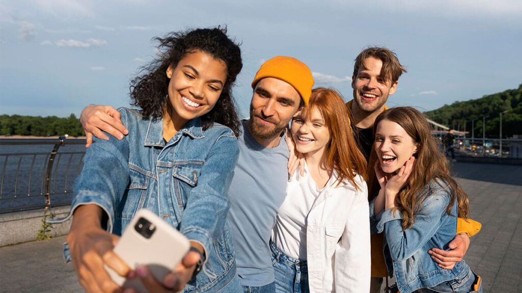 Generación Z: Los jóvenes latinoamericanos transforman el turismo con presupuestos inteligentes