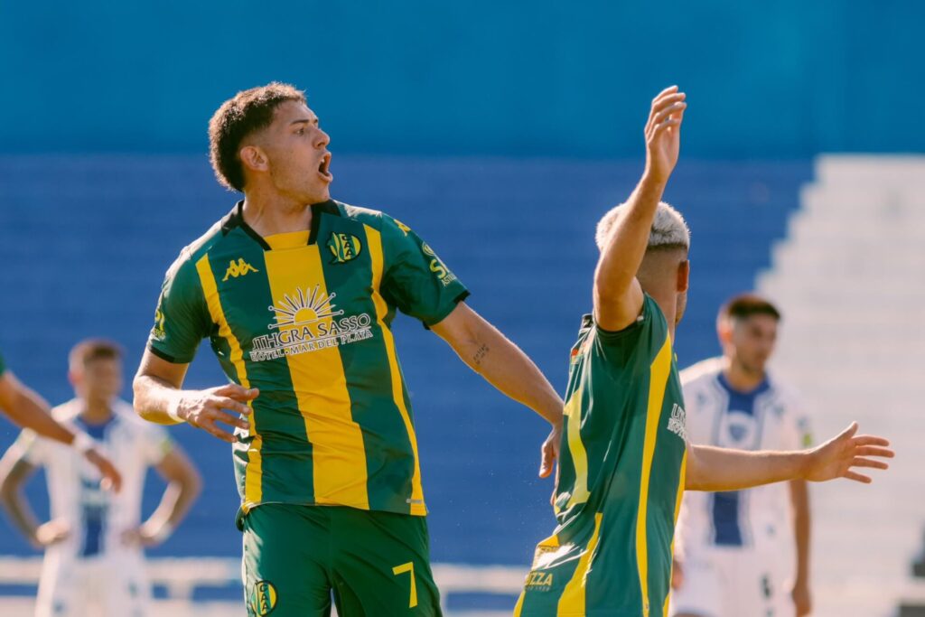 Aldosivi logró un importante triunfo frente a Almagro para seguir soñando