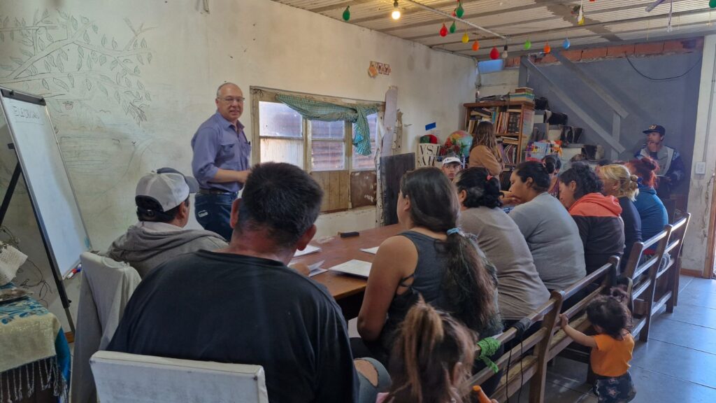 EDEA inició el Programa Oficios en el barrio Caribe