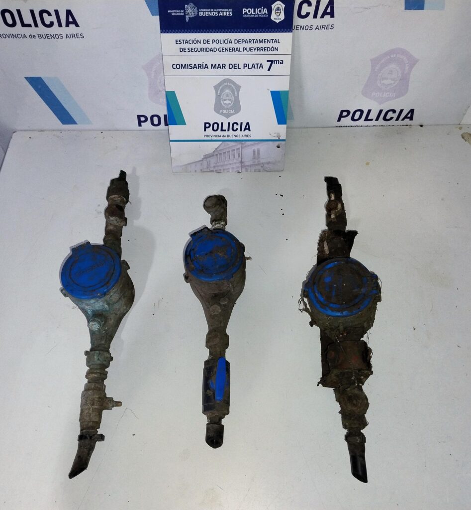 Robó tres medidores de agua y terminó en Batán