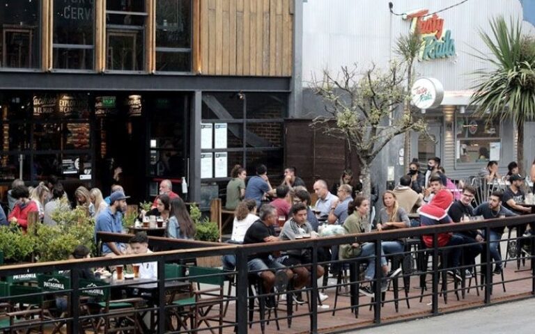 Hoteleros y gastronómicos, satisfechos con el fin de semana largo en Mar del Plata
