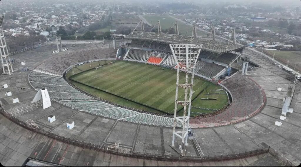 El Ejecutivo presentó en el Concejo Deliberante el pliego para licitar el Minella y el Polideportivo
