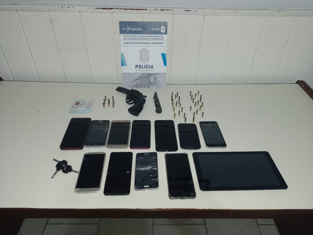 Recuperaron dos motos robadas y secuestraron armas y celulares: un aprehendido