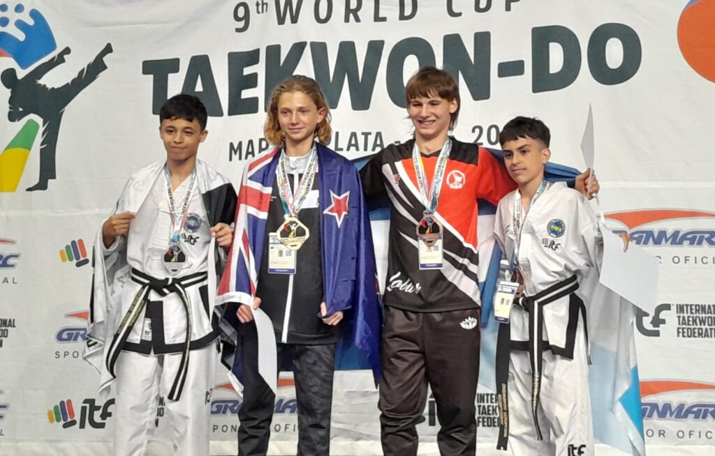 Taekwon-do: tribunas colmadas, acción en continuado y podios marplatenses en la IX Copa del Mundo
