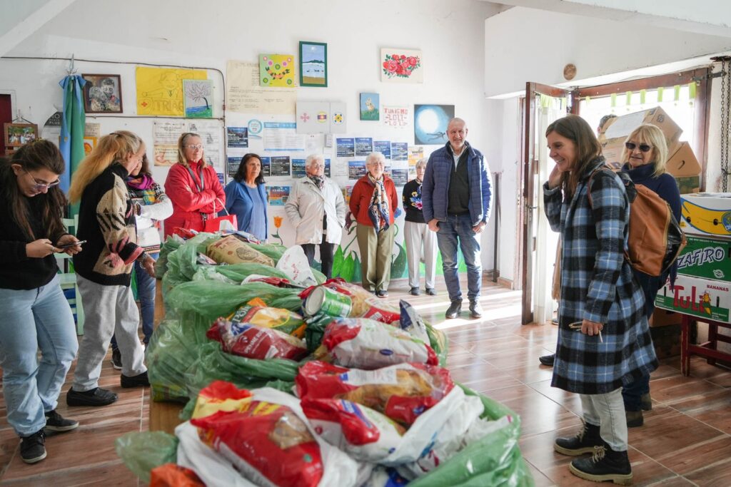 Entregaron más de 5 toneladas de alimentos recolectados en las funciones de cine argentino del Auditorium