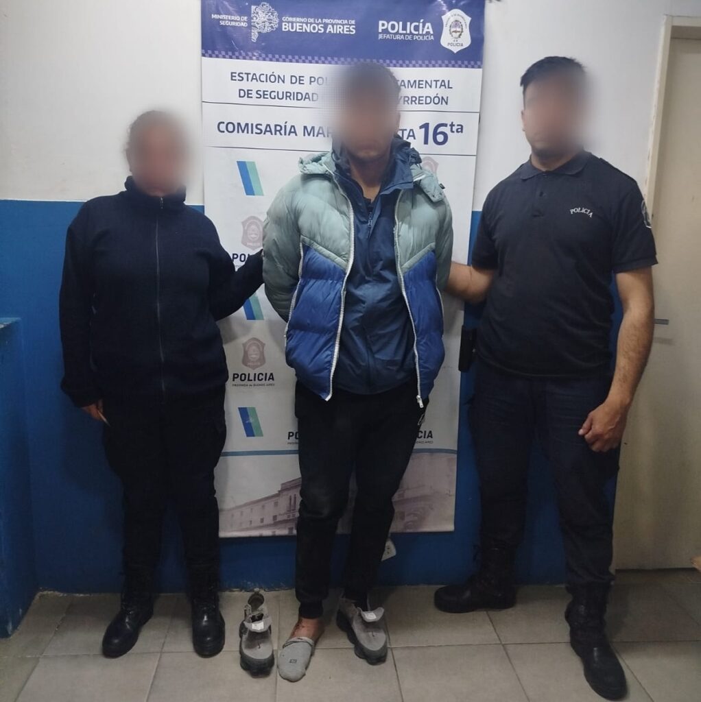 Circulaba con una moto robada, intentó escapar de la policía pero terminó aprehendido