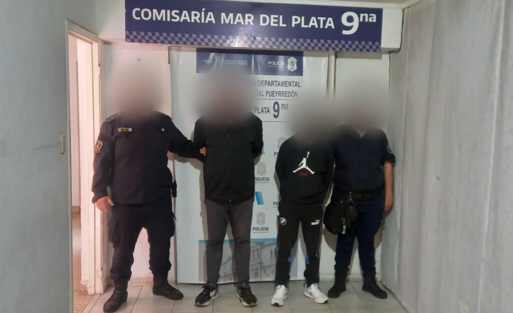 Dos aprehendidos que robaban vehículos con inhibidores