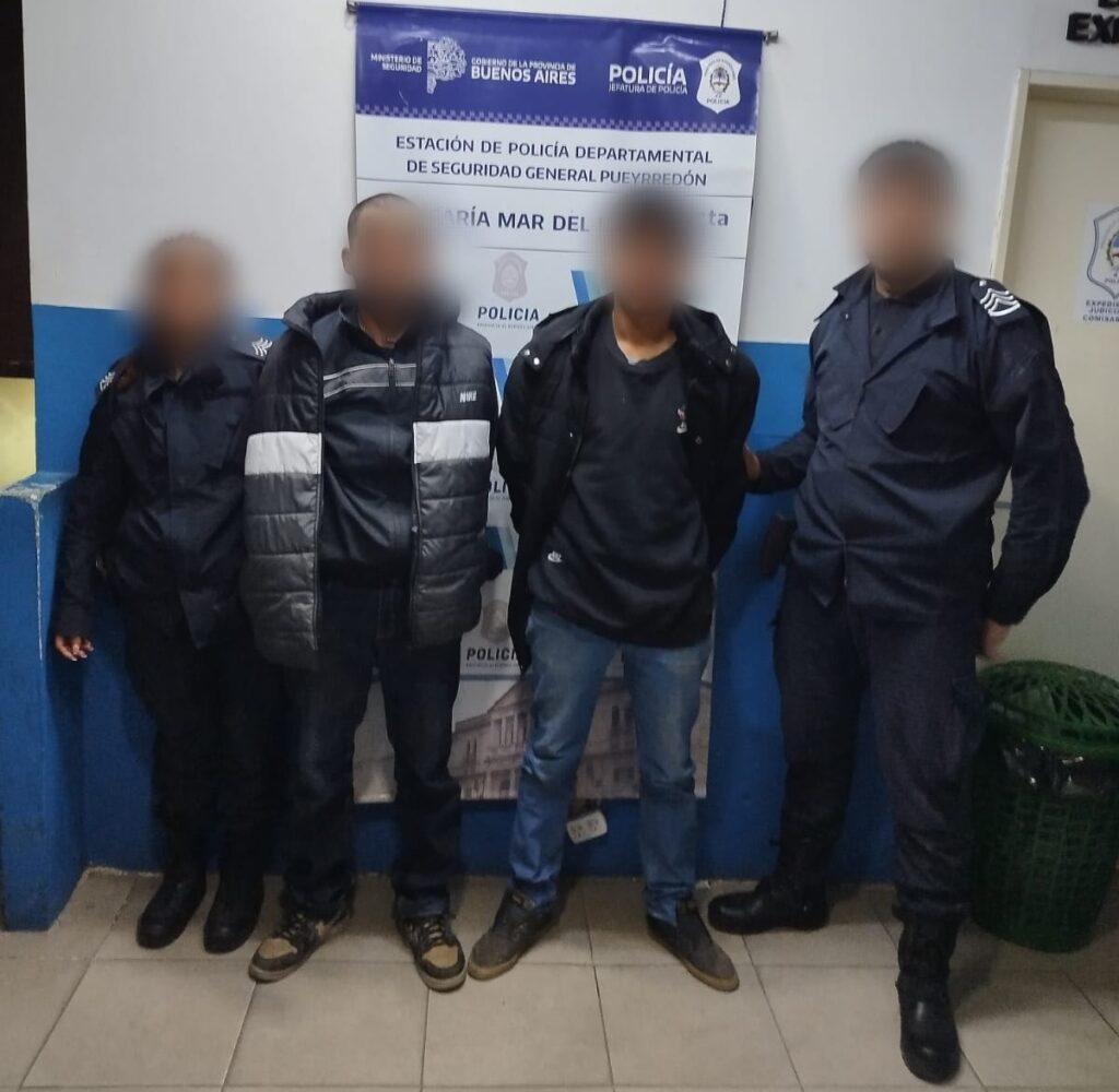 Dos aprehendidos tras robar a una joven a punta de pistola