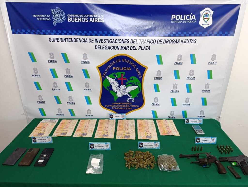 Padre e hijo aprehendidos por comercializar estupefacientes en su casa