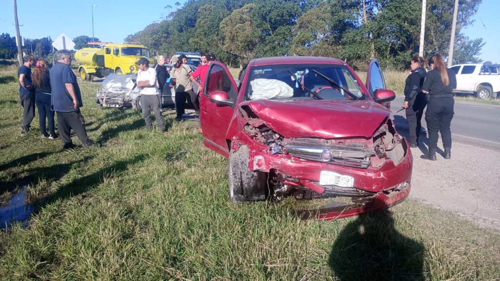 Brutal choque en la Ruta 88 dejó varios heridos