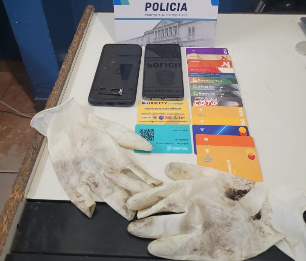 Dos aprehendidos de 12 y 17 años por robar con un cuchillo y un arma de fuego