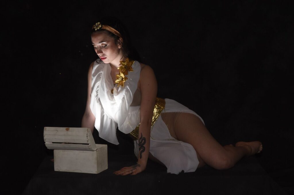 Este sábado llega “Pandora Aetherius” un show que invita a sumergirse en una travesía emocional y visual