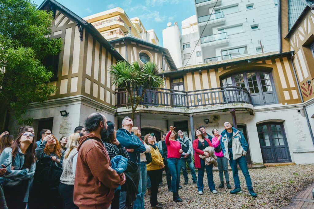 Actividades culturales y recreativas en los escenarios municipales