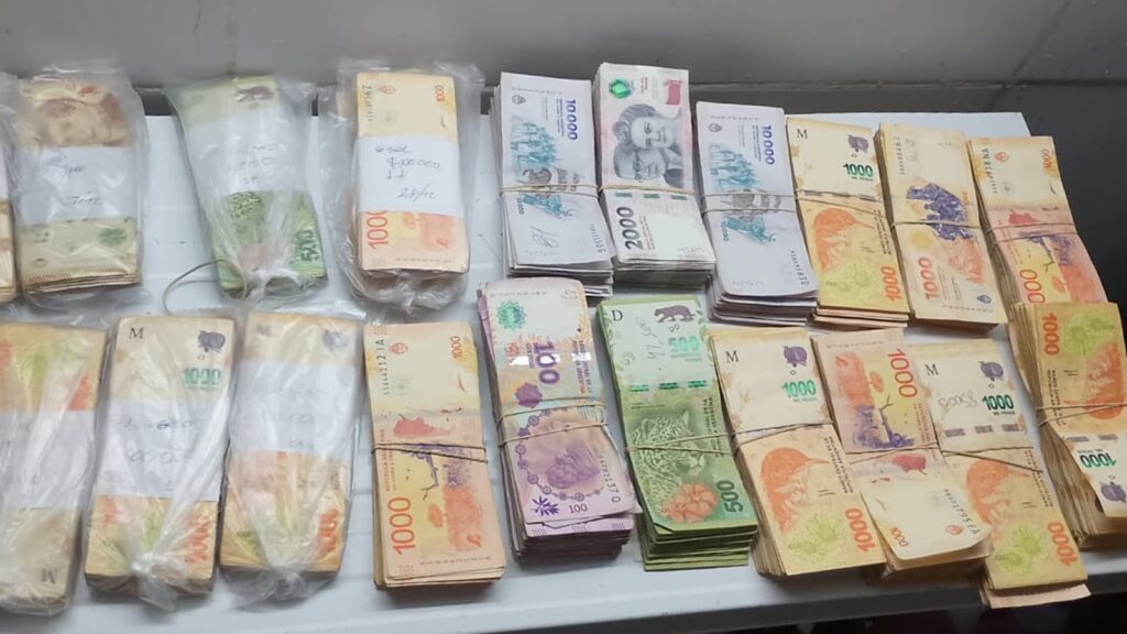 Empleado simuló un robó en un comercio y se llevó casi cuatro millones de pesos: aprehendido