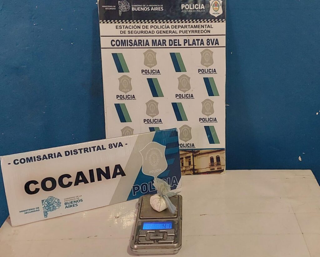 Fue de visita al penal de Batán, intentó entrar cocaína y terminó aprehendida