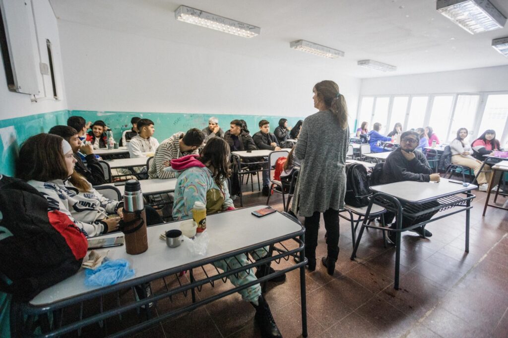 Se presenta el Proyecto Democracia digital: jóvenes, redes sociales y participación