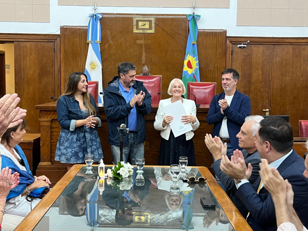 Alicia Sonia de Francisco recibió un reconocimiento del HCD como «Vecina Destacada»