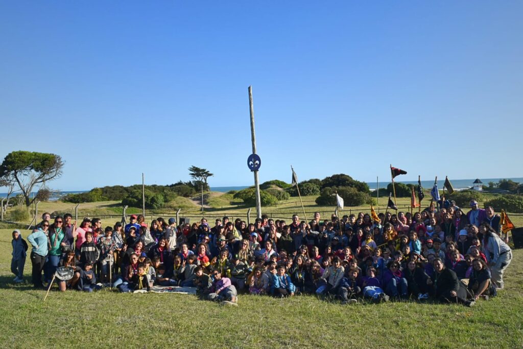 Niños y jóvenes de comedores barriales disfrutaron del campamento Scout en Mar del Plata