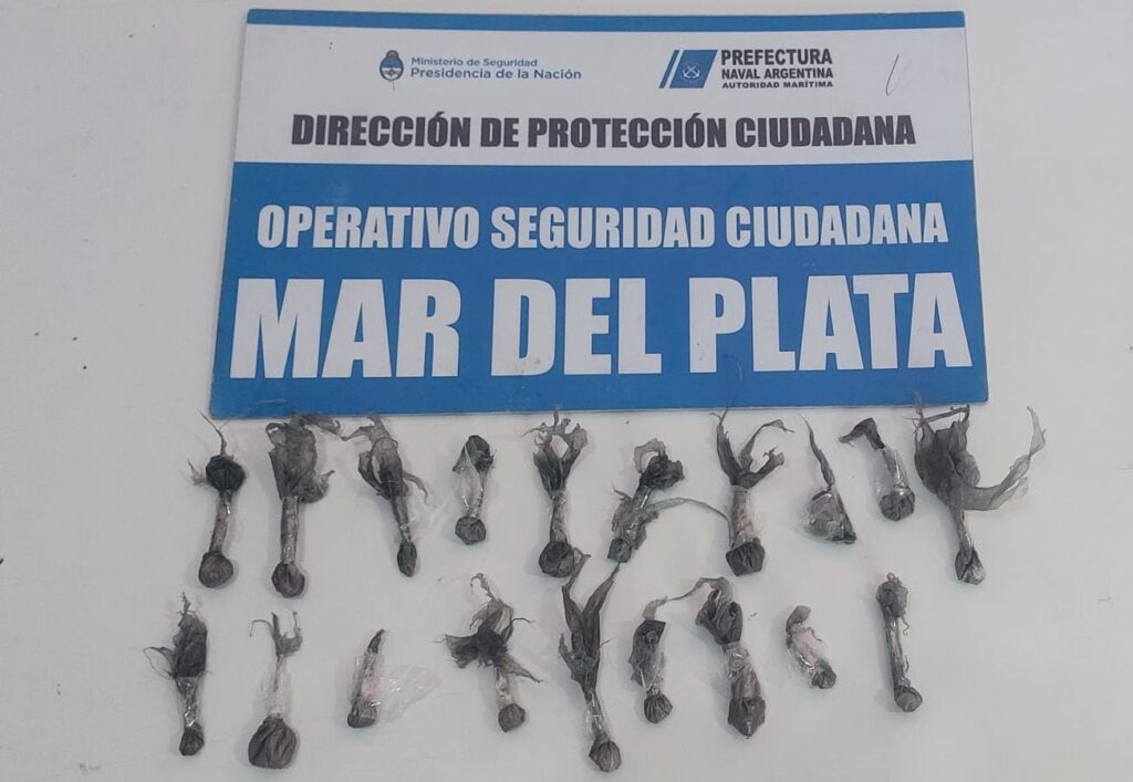 Caminaba por Cabo Corrientes con bolsas con cocaína: terminó en Batán