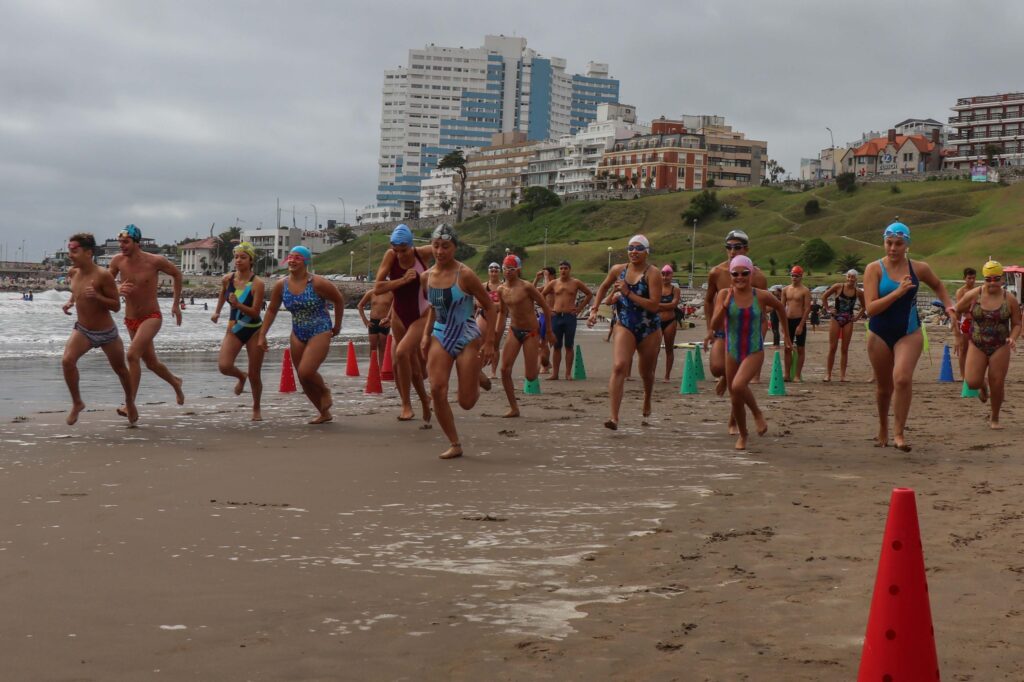 Fin de semana con deportes y música: Beach volley, futvoley, patín y recitales en Mar del Plata