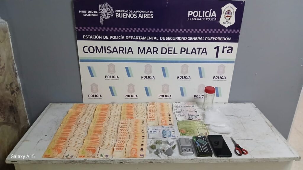 Una pareja terminó aprehendida por comercializar estupefacientes en pleno centro