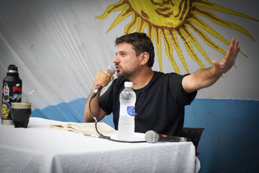 Grabois presentó su nuevo libro en Mar del Plata y llamó a “enfrentarse a Milei con frontalidad y sin buenos modales”