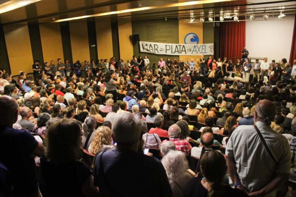 Más de 600 personas se dieron cita en la UNMdP para apoyar a Kicillof