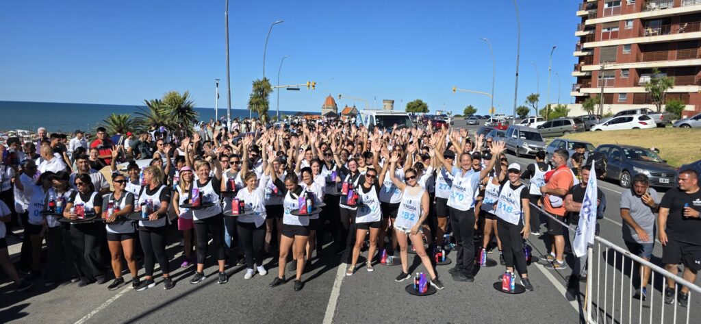 Las mejores imágenes de la Maratón de Mozos y Camareras de UTHGRA en la costa marplatense