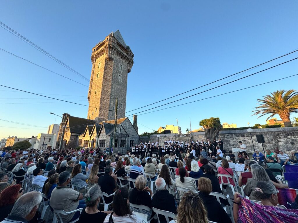 Obras Sanitarias conmemoró el 82 aniversario de la Torre Tanque