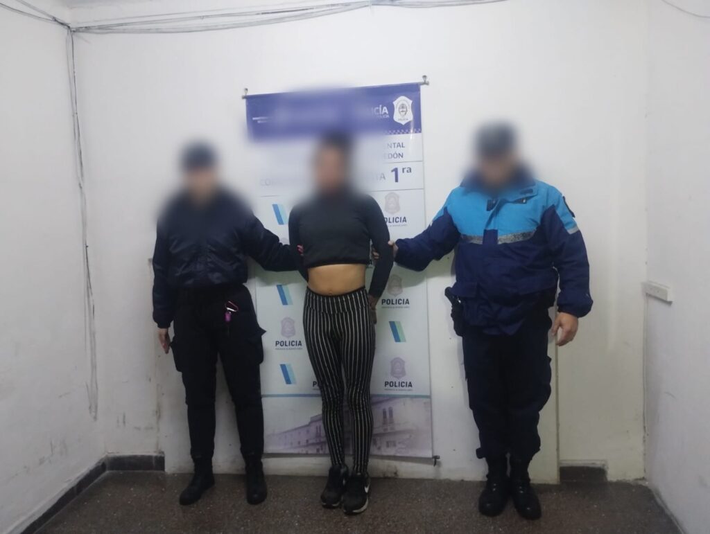Había desaparecido de su casa y lo encontraron con una trans con pedido de captura