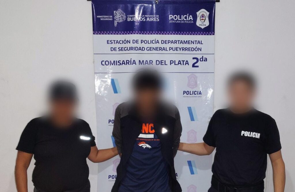 Video: rompió el portón de un edificio, volvió horas después para robar y terminó aprehendido