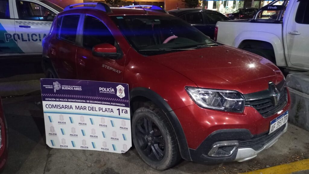 Circulaba con un auto robado en Lanús y terminó aprehendido