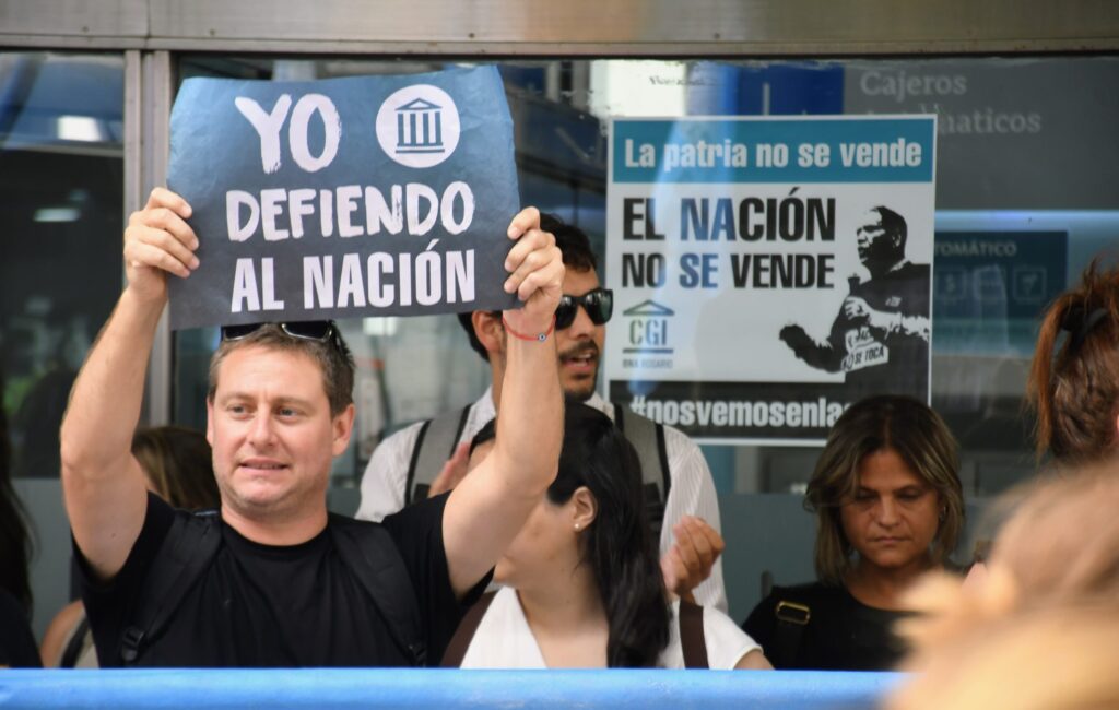 Estalló otro escándalo contra el Gobierno: la Bancaria rechazó el DNU para privatizar el Banco Nación