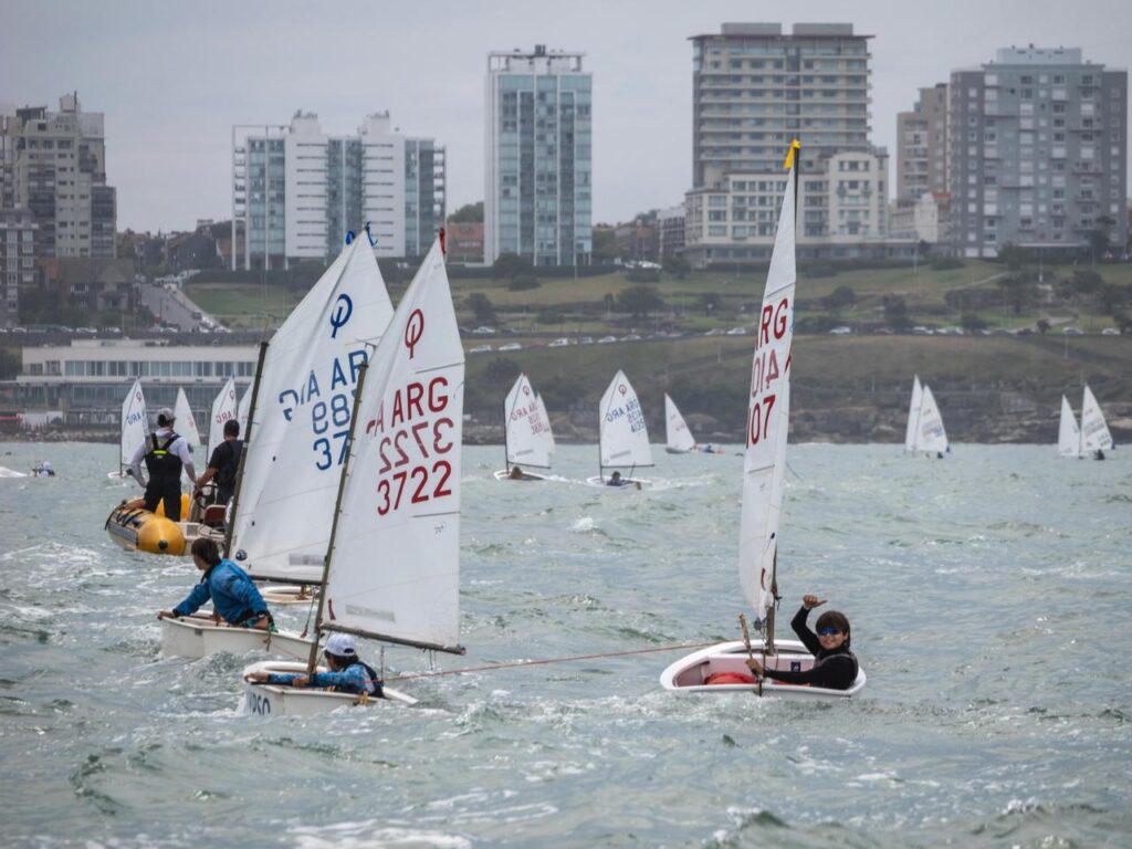 El viento no colaboró y no hubo regatas en el inicio de la 60° Semana Internacional del Yachting
