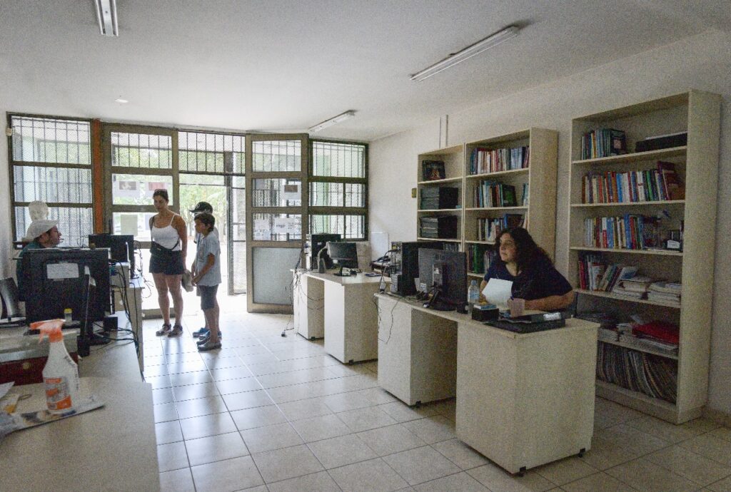 Talleres, charlas y música en vivo en la Biblioteca Parlante de Plaza Peralta Ramos