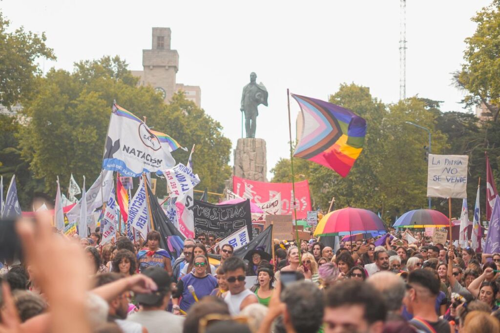 Video: Mar del Plata tuvo una masiva convocatoria en la marcha «antifacista»