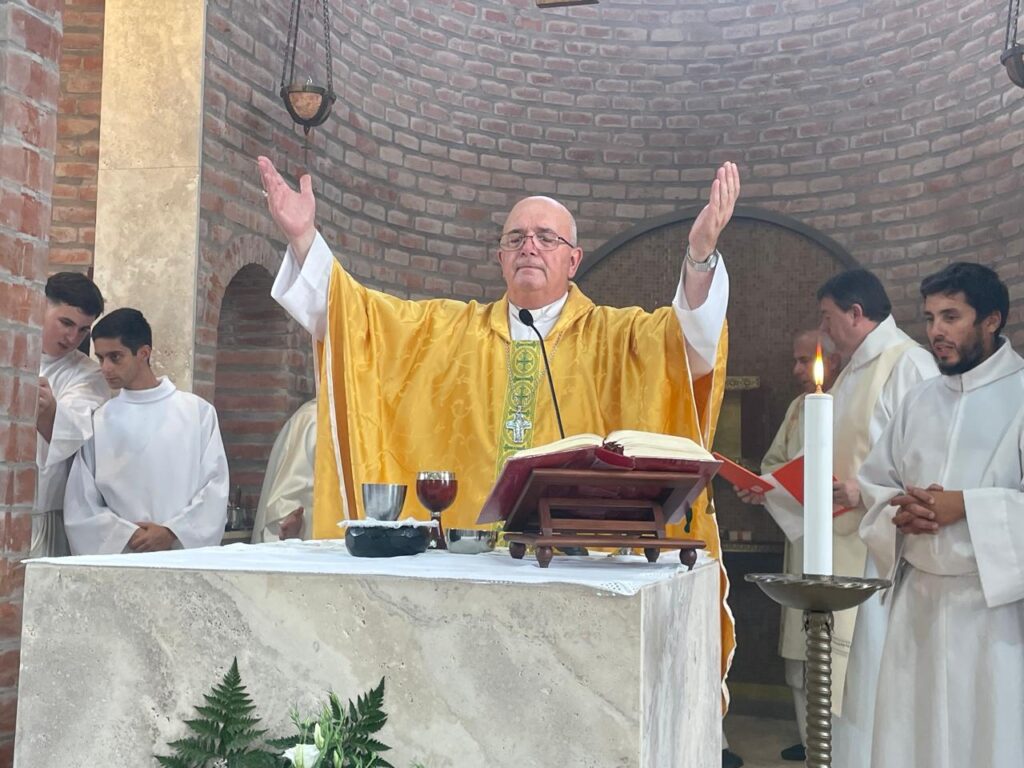 Monseñor Giobando asume como Obispo de Mar del Plata