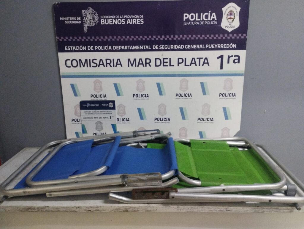 Treparon a un departamento para robar dos reposeras y terminaron aprehendidos: uno tenía pedido de captura