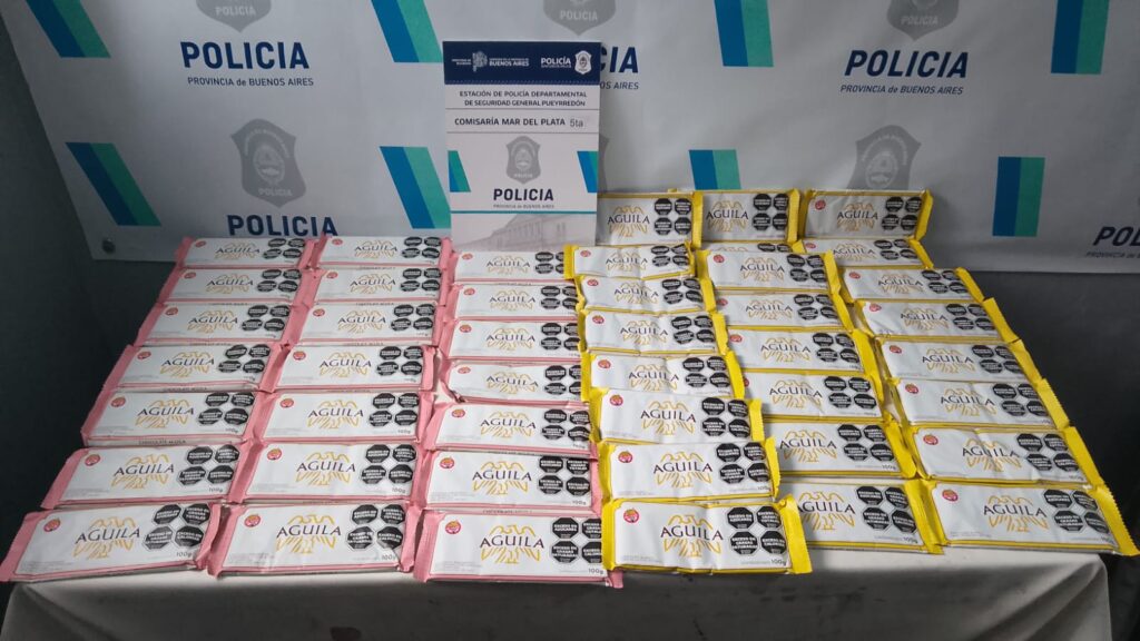 Quiso llevarse sin pagar 45 tabletas de chocolate y terminó en Batán