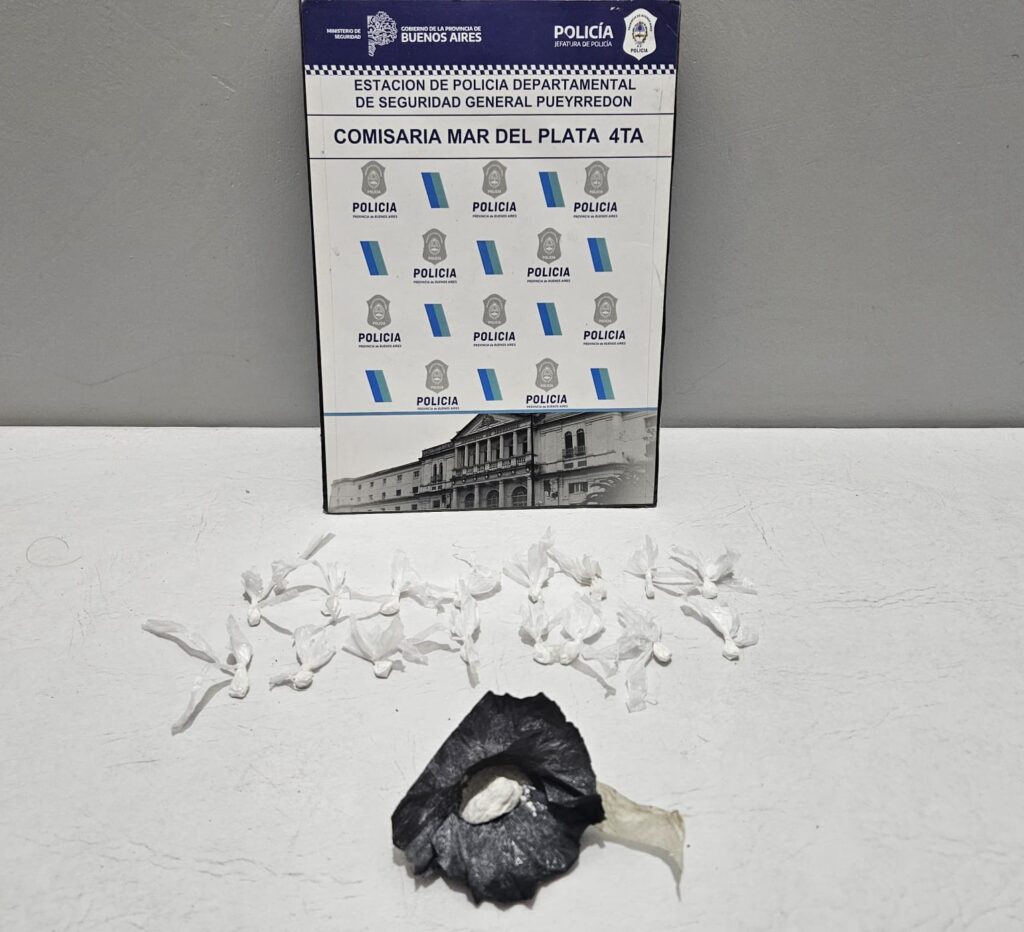 Aprehendidas durante un allanamiento por el robo de una pistola neumática: tenían 17 envoltorios de cocaína