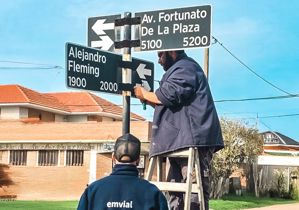 Modificaron el sentido de circulación en la calle Fleming, entre Fortunato de la Plaza y Vértiz