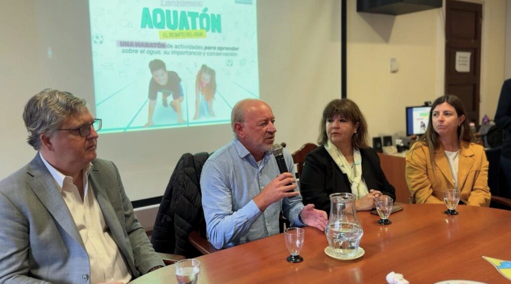 Obras Sanitarias lanzó el Aquatón 2025 en el marco del Día Nacional del Agua