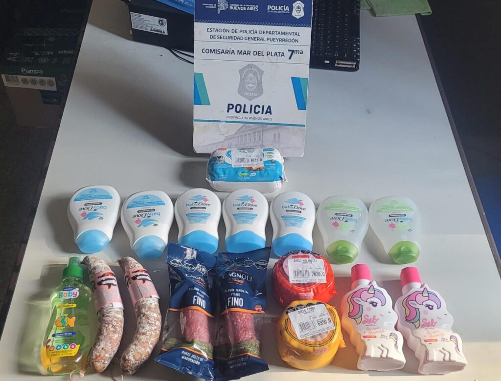 Quiso llevarse sin pagar varios productos de un supermercado y terminó aprehendida