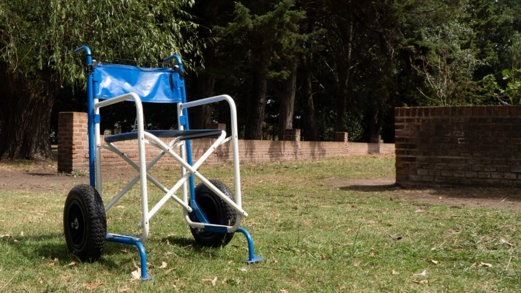 Más accesibilidad en balnearios y campings con sillas de traslado para personas con movilidad reducida
