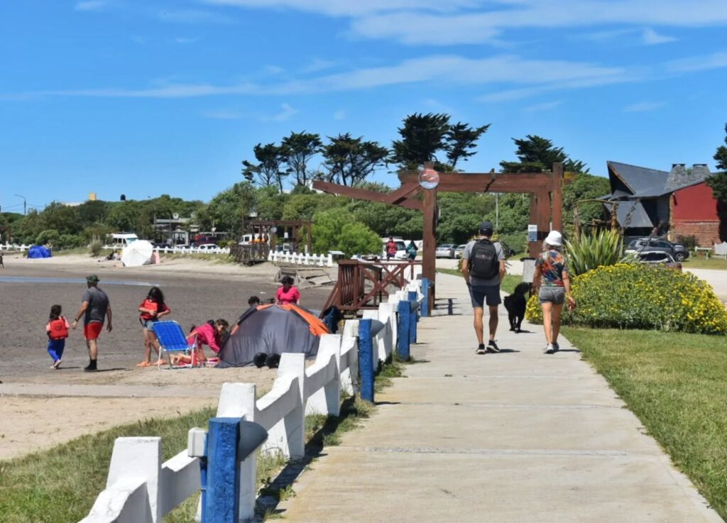Fuerte comunicado de Turismo Mar Chiquita tras medida de Milei: «Turismo para pocos y el desprecio hacia los trabajadores»