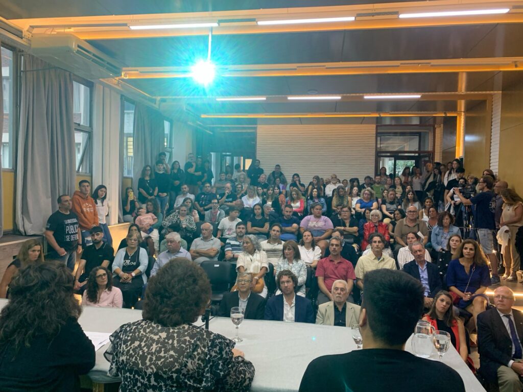 Económicas dio la bienvenida a sus más de 1200 nuevos estudiantes en un emotivo acto
